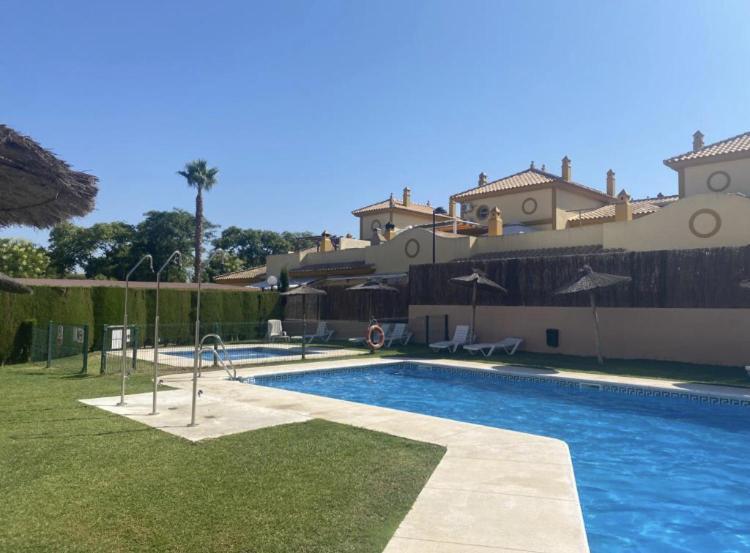 Villa Dulce Algarve Golf And Beach Islantilla Exterior photo